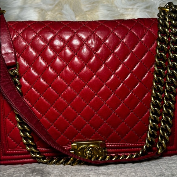 Chanel Large Boy Bag - Picture 6 of 10